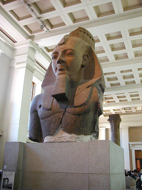 Colossal_bust_of_Ramesses_II,_the_'Younger_Memnon'